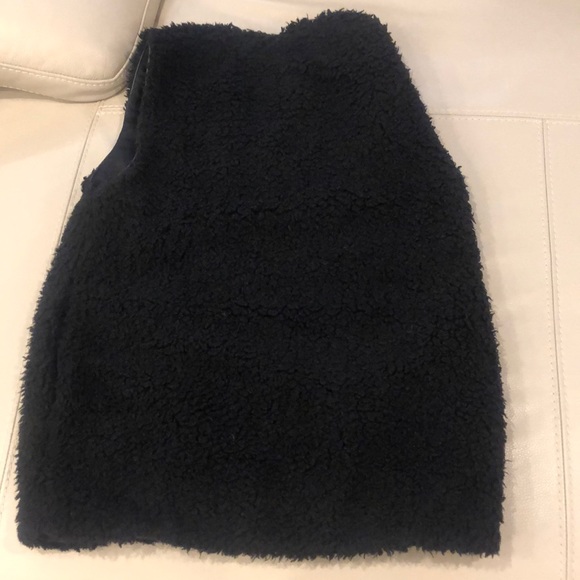 Aritzia Chatou Vest - Picture 5 of 7